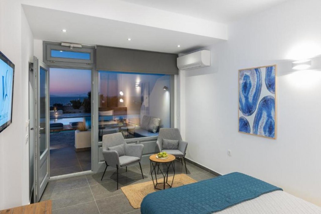 Volcanic Arc Santorini Suites 16/59