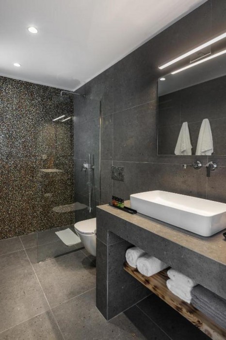 Volcanic Arc Santorini Suites 29/59