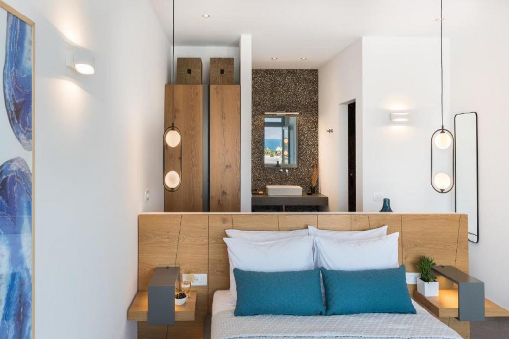 Volcanic Arc Santorini Suites 15/59
