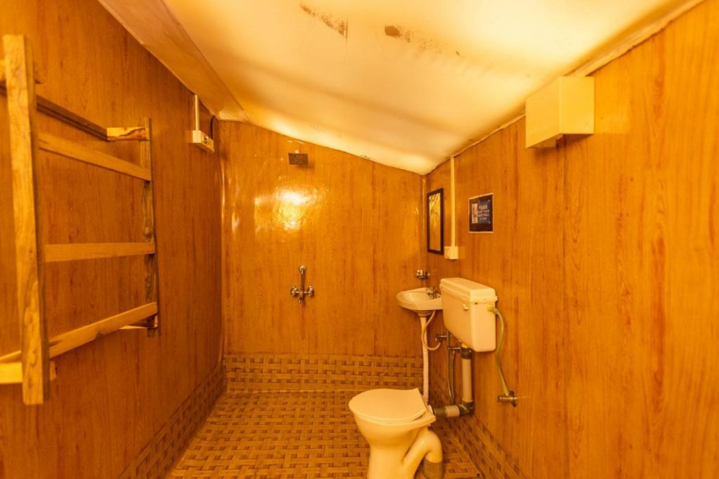 Feather Touch Hotels and Resorts 6/10