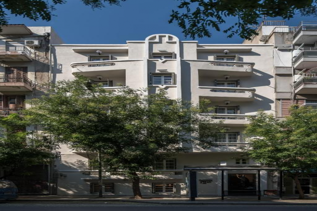 72 AD Suites 3/57