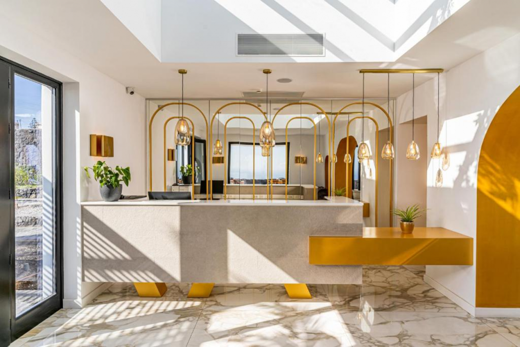 Cresanto Luxury Suites 7/60