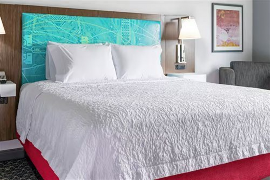 Hampton Inn by Hilton Santa Clarita-Valencia 4/14
