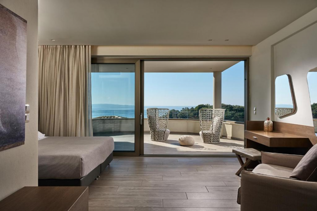 Prima Vista Beachfront Boutique Hotel 3/60