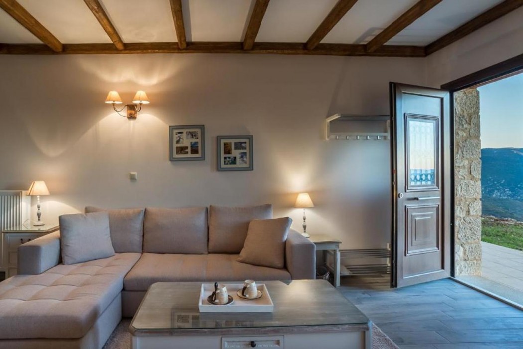 Almond House Suites Arachova 7/50