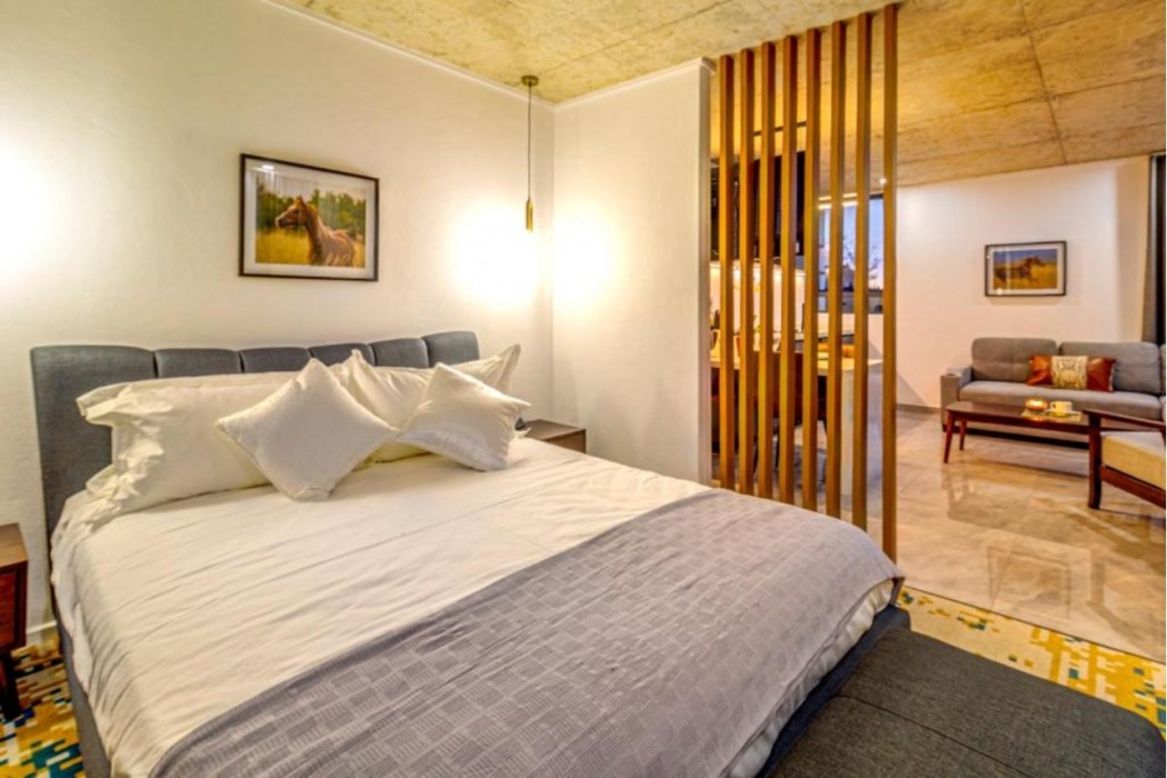 KRAVIT Premier Suites 12/29