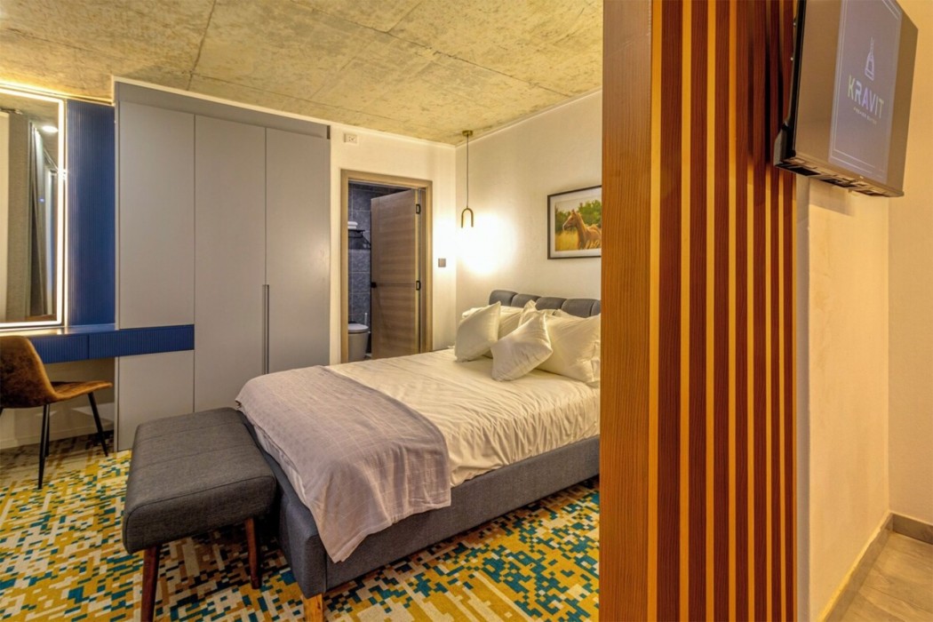 KRAVIT Premier Suites 9/29