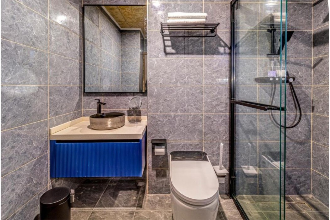 KRAVIT Premier Suites 10/29
