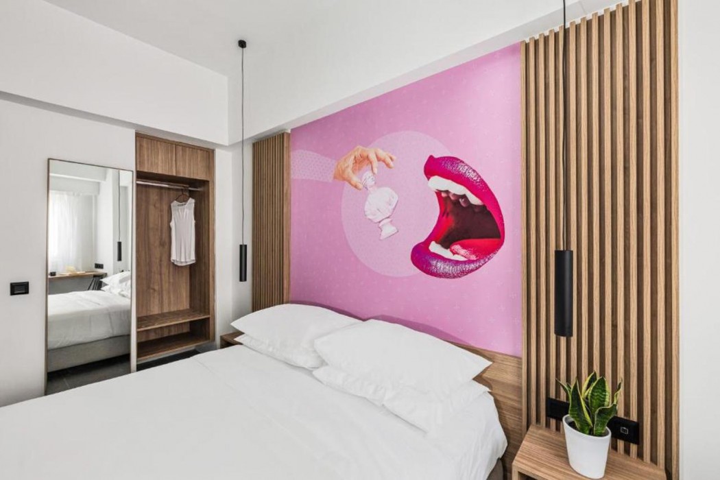 The Q Hotel 14/18