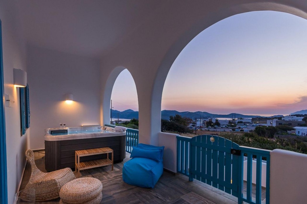 Eiriana Luxury Suites 27/60