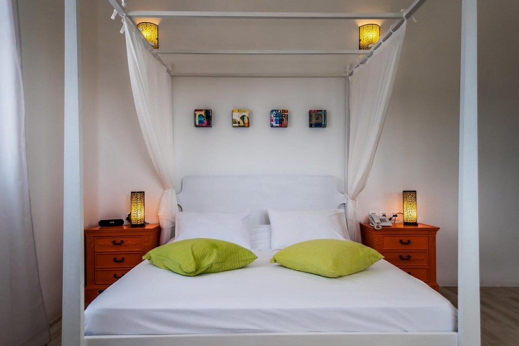 Eiriana Luxury Suites 15/60