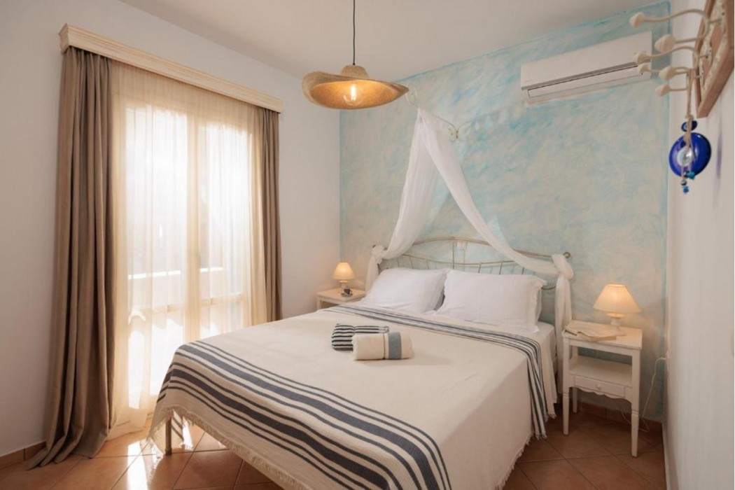9 Muses Naxos 14/53