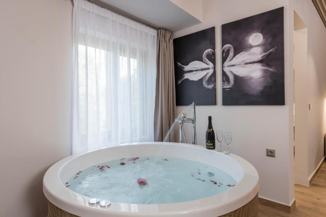 Aequor Luxury Rooms & Apartments 23/56