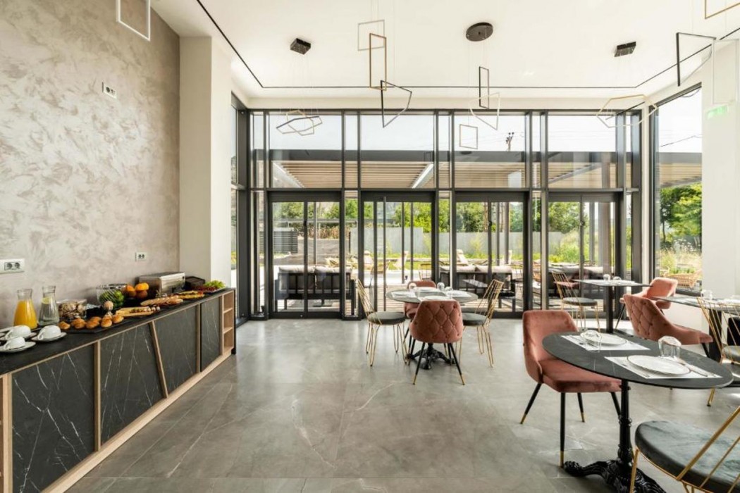 Mirabilis Boutique Hotel 42/60