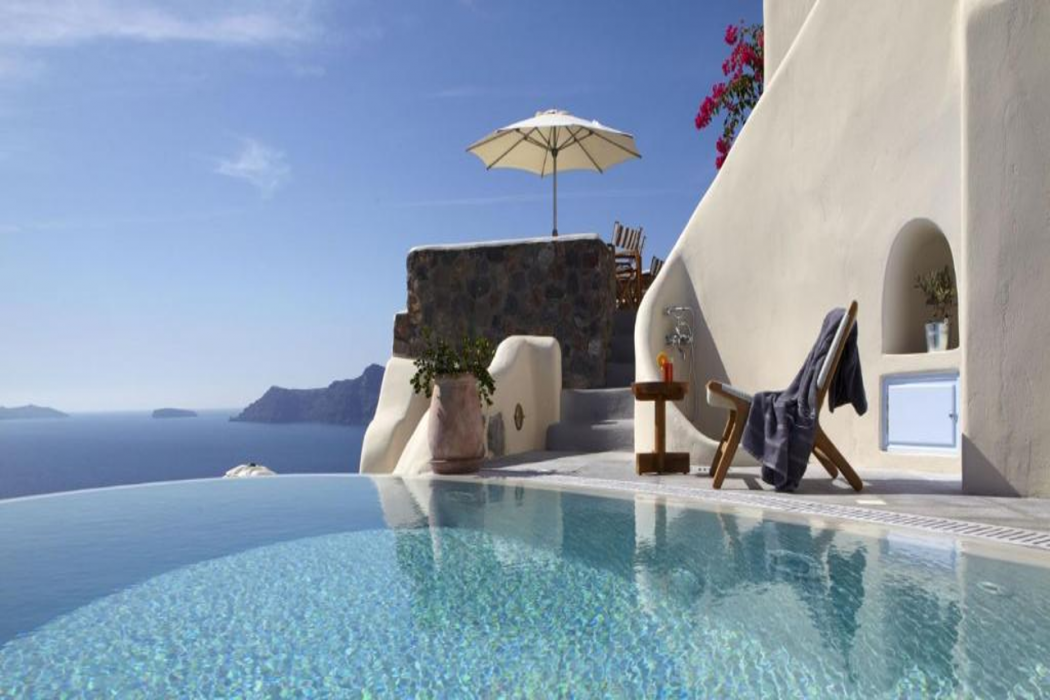 Pezoules of Oia 20/59