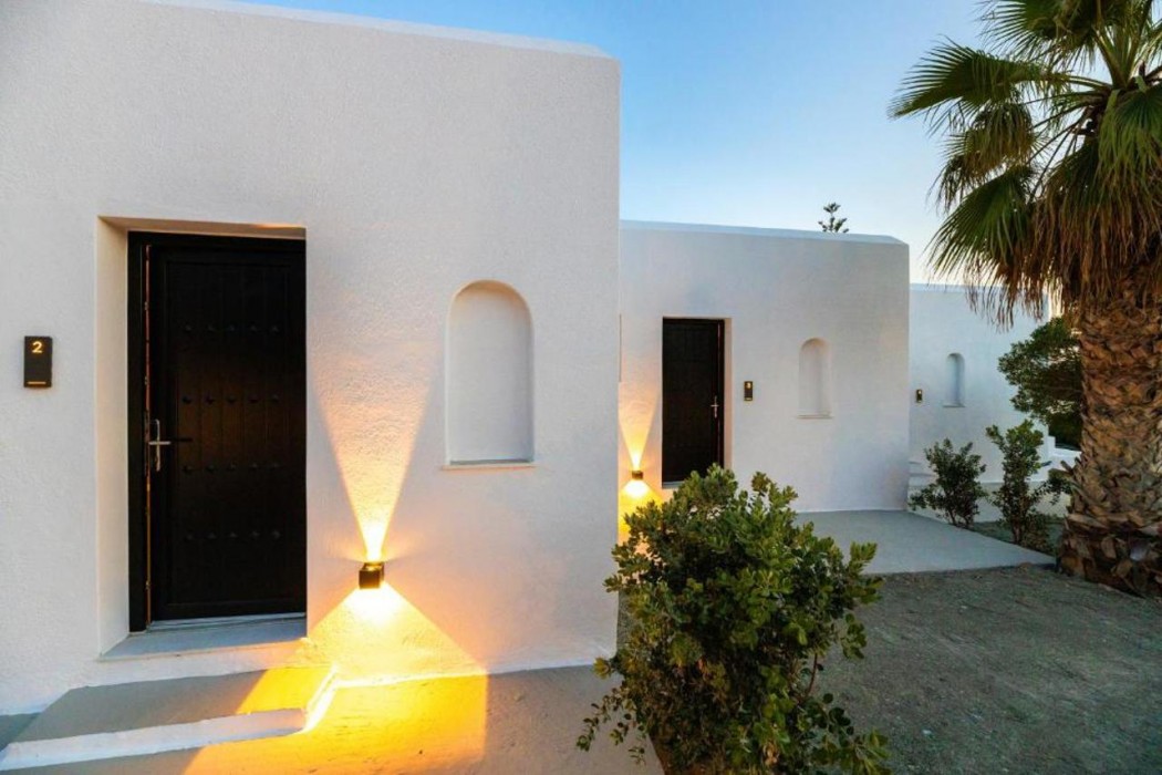 Omilos Beachfront House 1/59