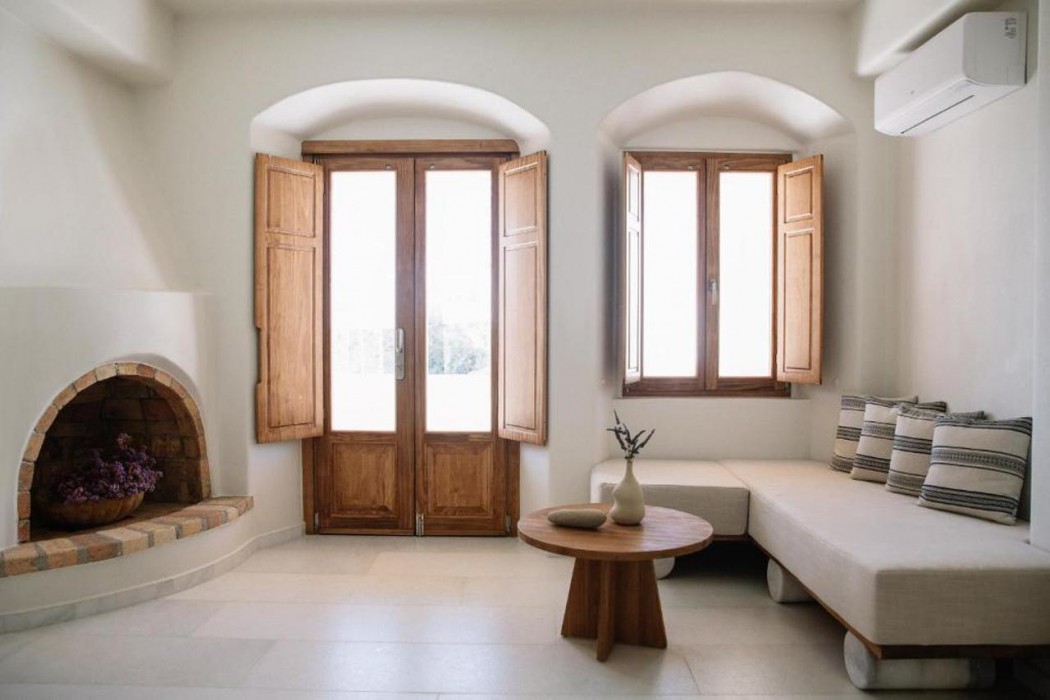 Ammothines Cycladic Suites 18/59