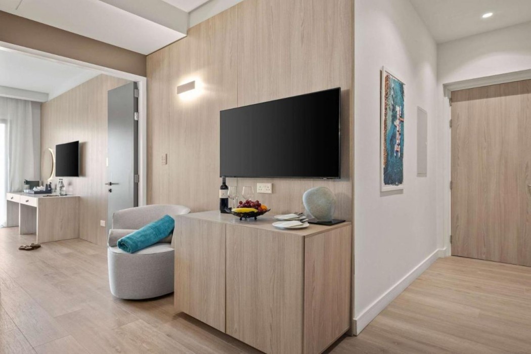 Mercure Larnaca Finikoudes Beach 10/60