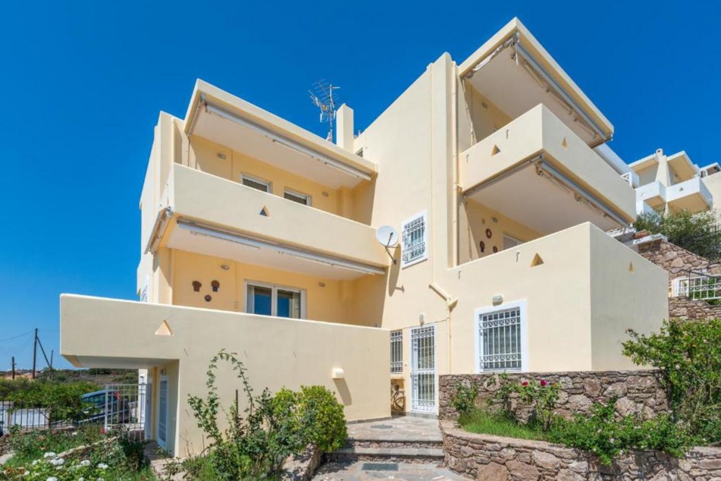 Villas in Sounio 1/10