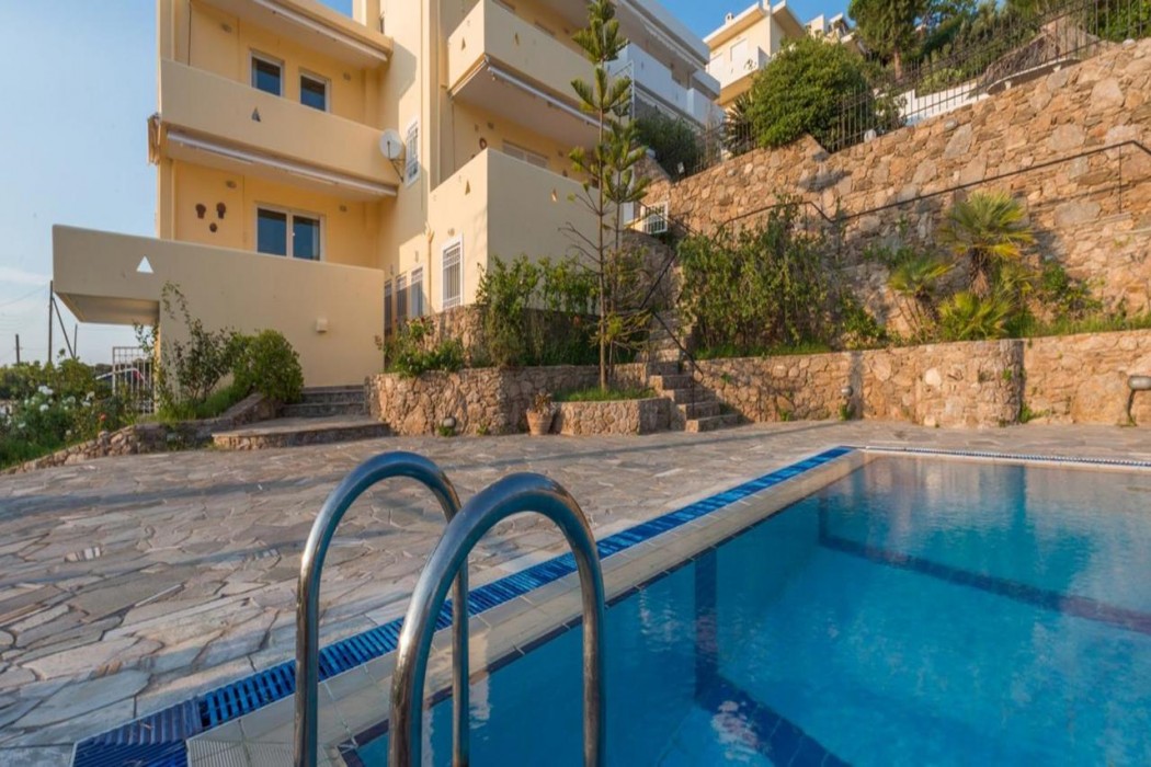 Villas in Sounio 5/10