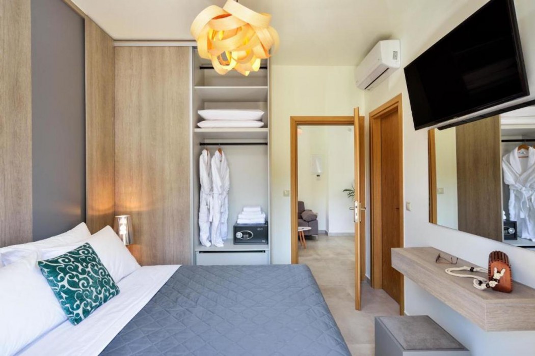 Elia Residences 13/59
