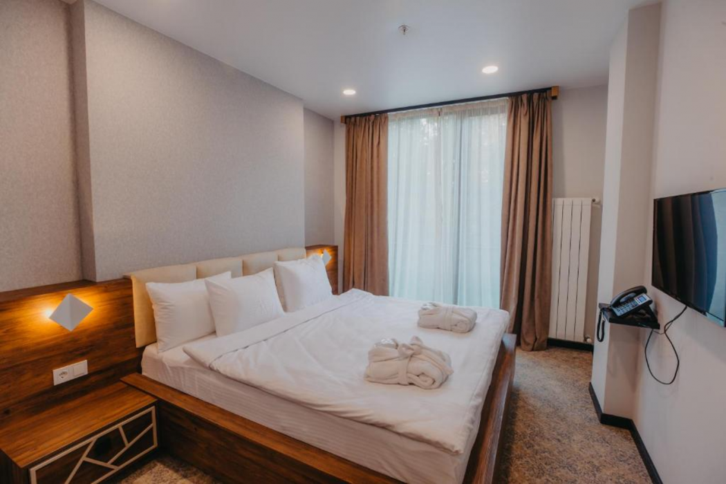 Capo Verde Hotel, Batumi 12/63