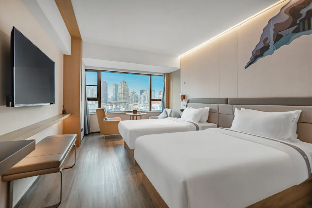 Elong Hotel photo5