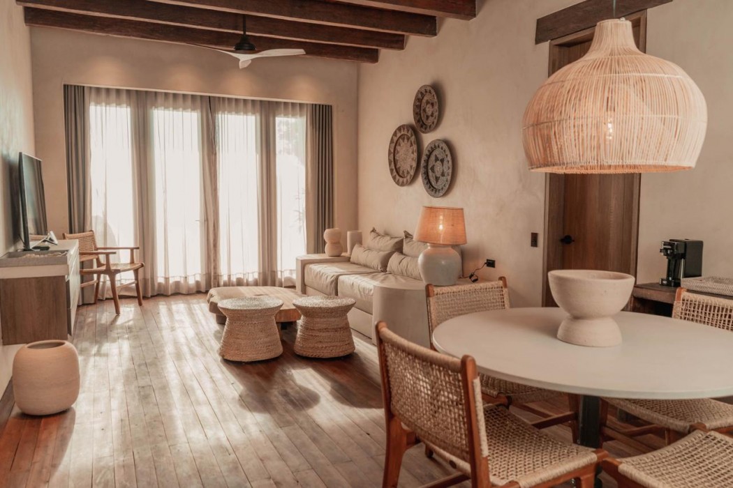Makani Luxury Wanderlust 15/66