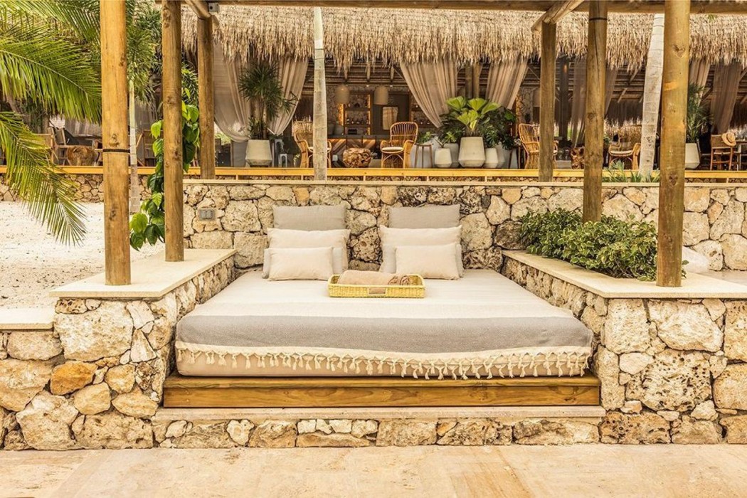 Makani Luxury Wanderlust 32/66