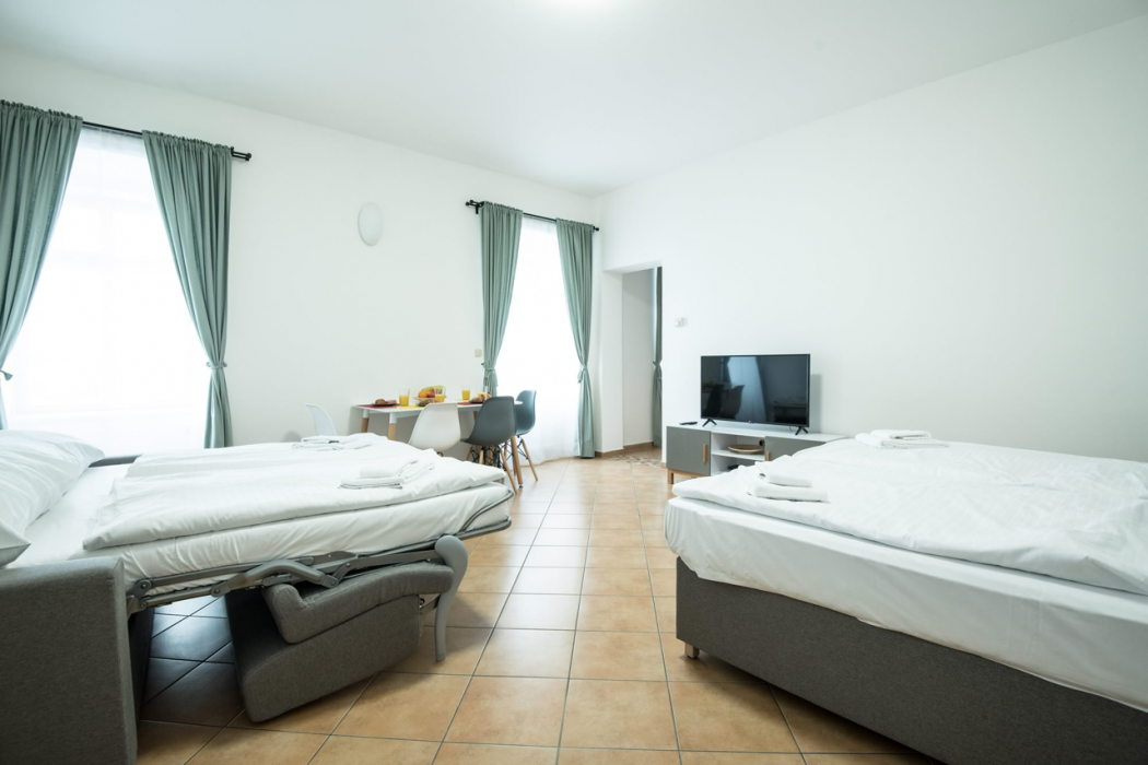 White Swan Boutique Apartments 12/58