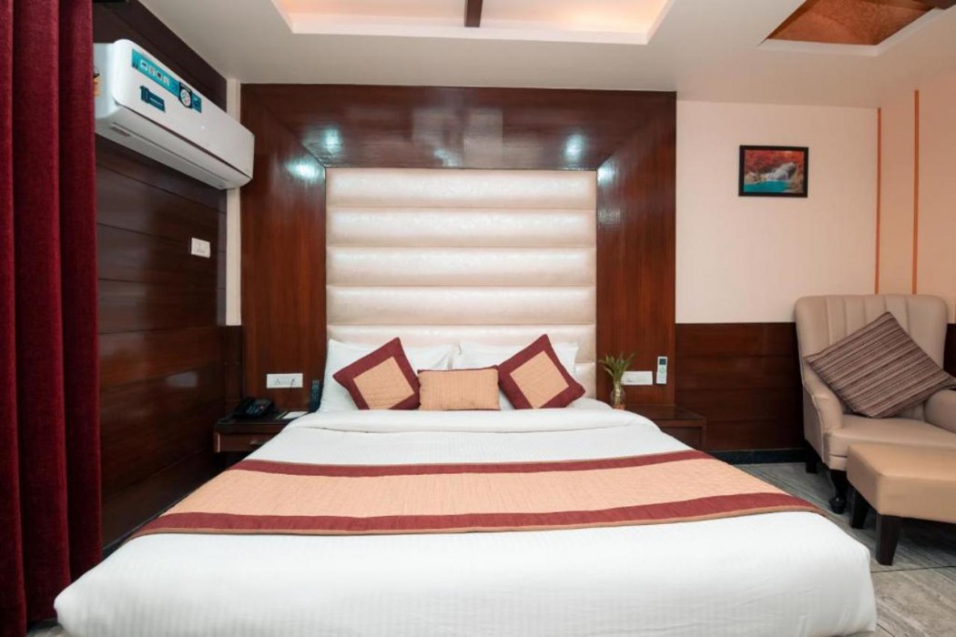 Room at The Fern Residency Katra, KATRA