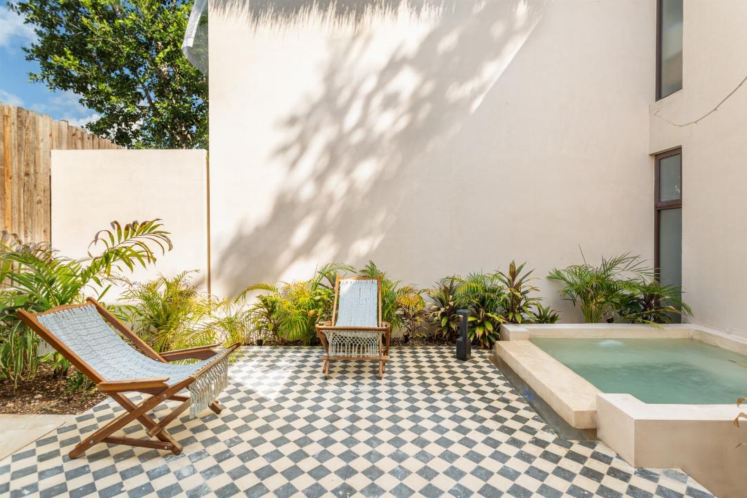 Deluxe Room with Mini Pool