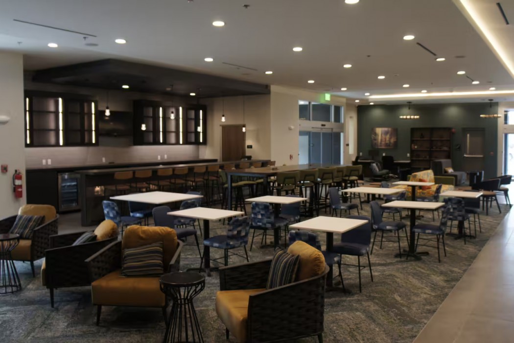 La Quinta Inn & Suites by Wyndham Chattanooga Downtown/South 10/61
