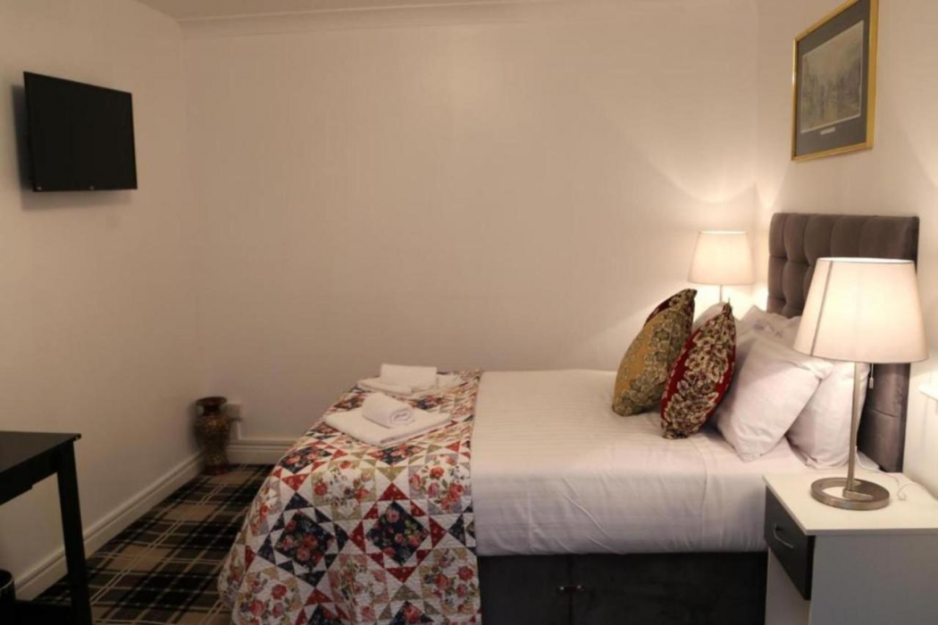 Room at OYO 4 Sisters Inn, LINCOLN