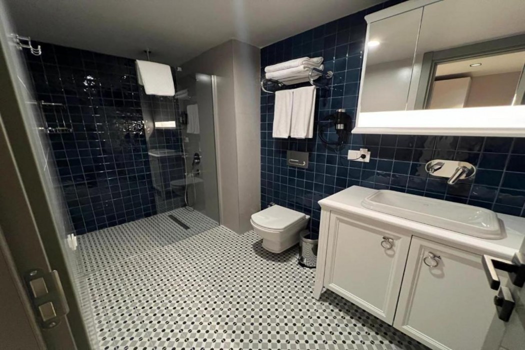 Weingart Suites Hotel 6/58