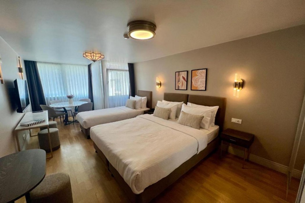 Weingart Suites Hotel 5/58