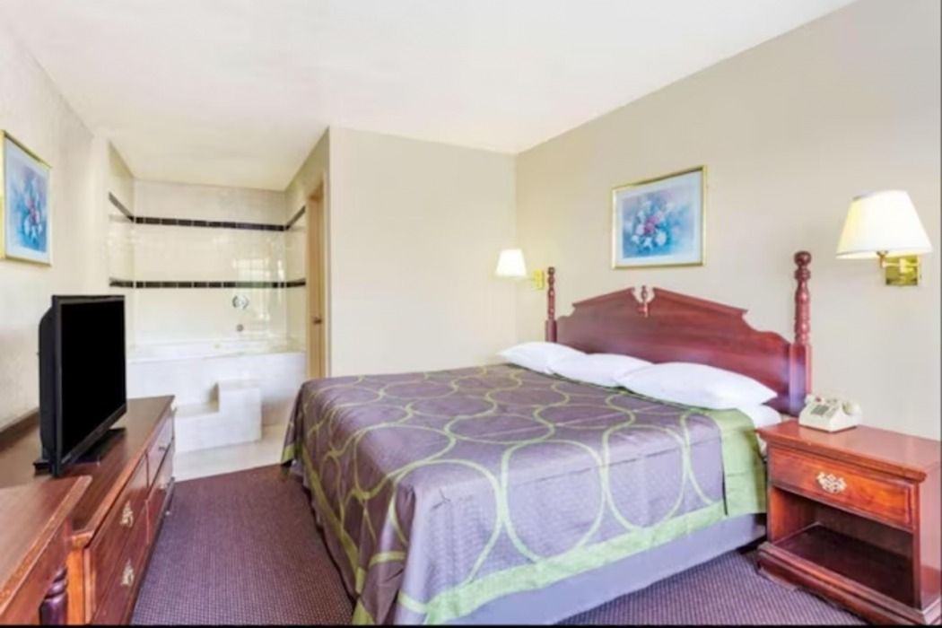 Ashland Studio Inn By OYO Richmond North near Kings Dominion 7/21
