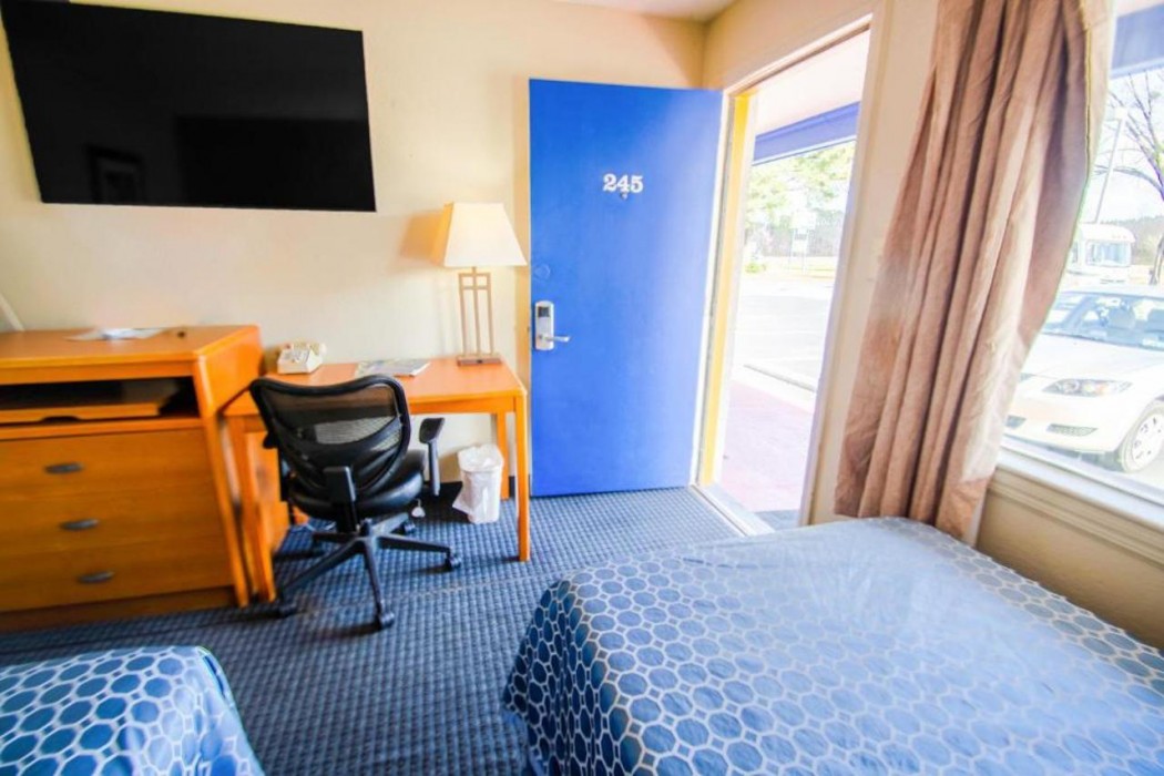 Sportsman Inn by OYO US Hwy-64 8/42