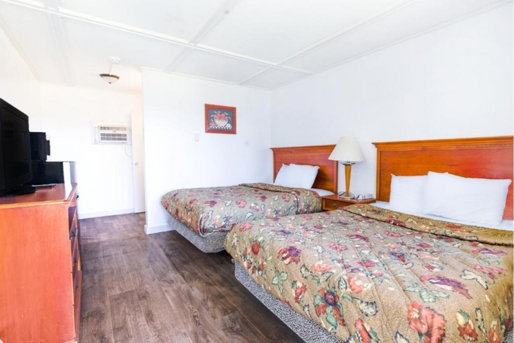 Country Hearth Inn and Suites By OYO Sturgis 10/35