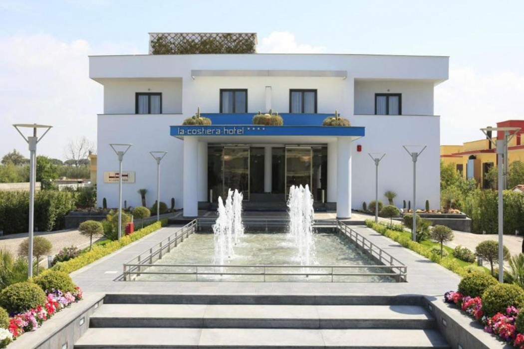 La Costiera Hotel 1/39