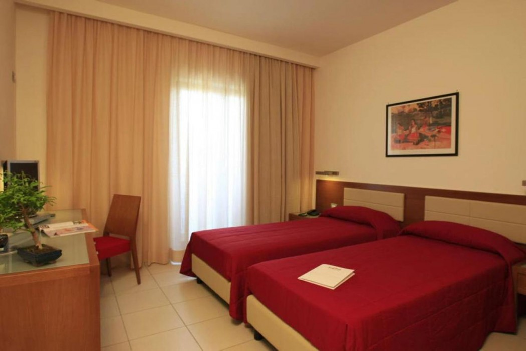 La Costiera Hotel 12/39