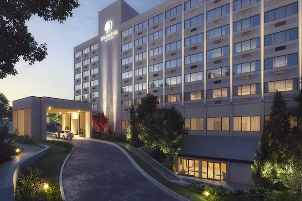 DoubleTree by Hilton Clarksville Riverview 1/13