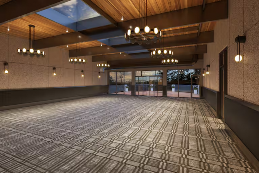DoubleTree by Hilton Clarksville Riverview 6/13