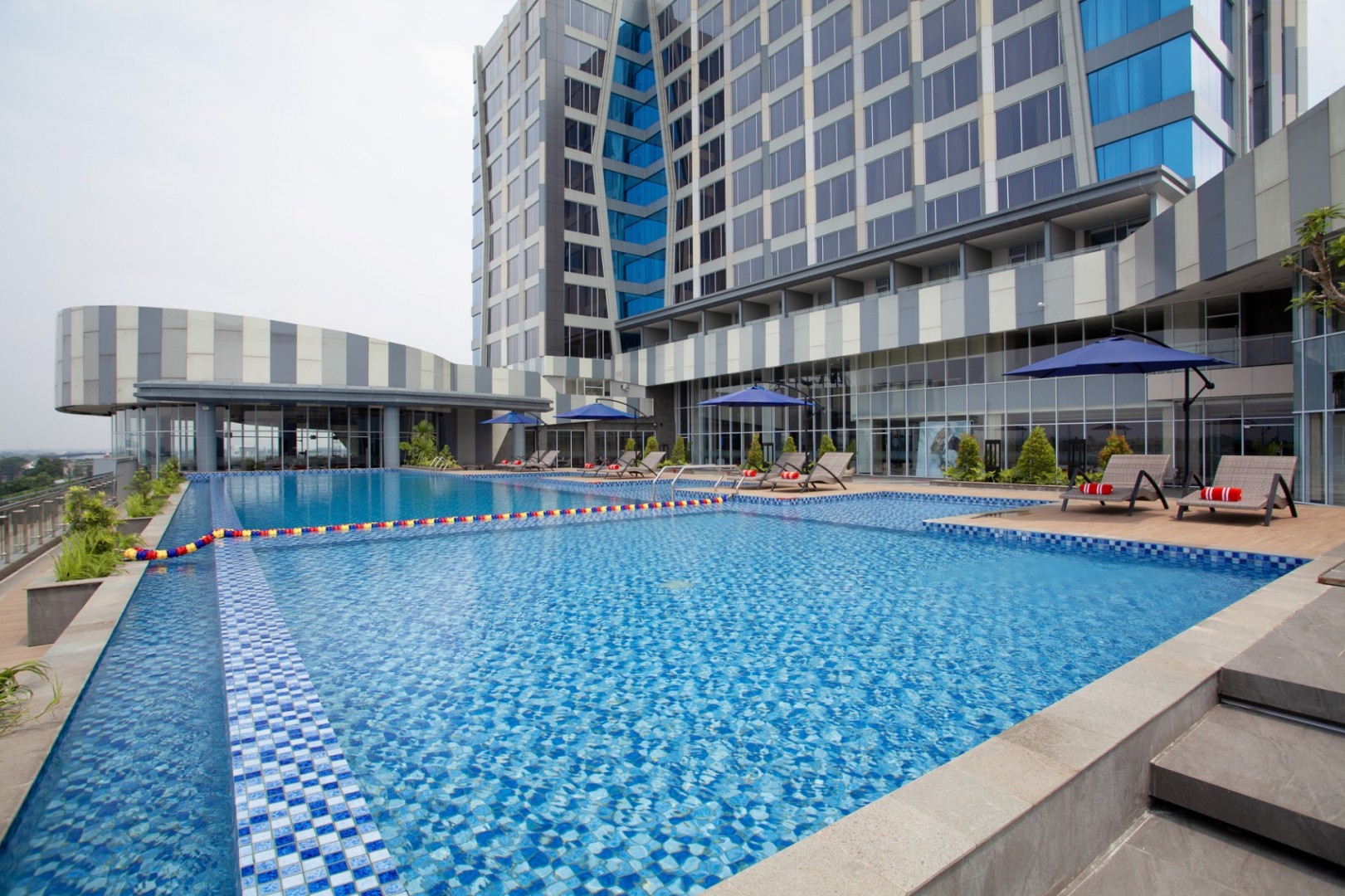 Harris Hotel and Convention Cibinong City Mall Bogor 30/61