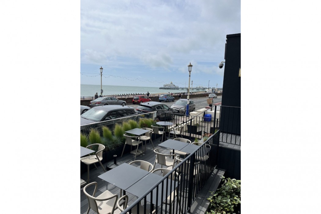 Port Hotel Eastbourne 33/58