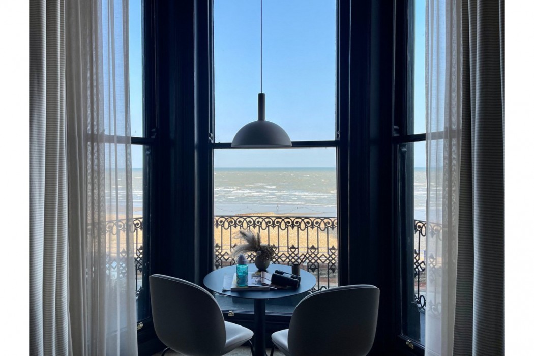 Port Hotel Eastbourne 32/58