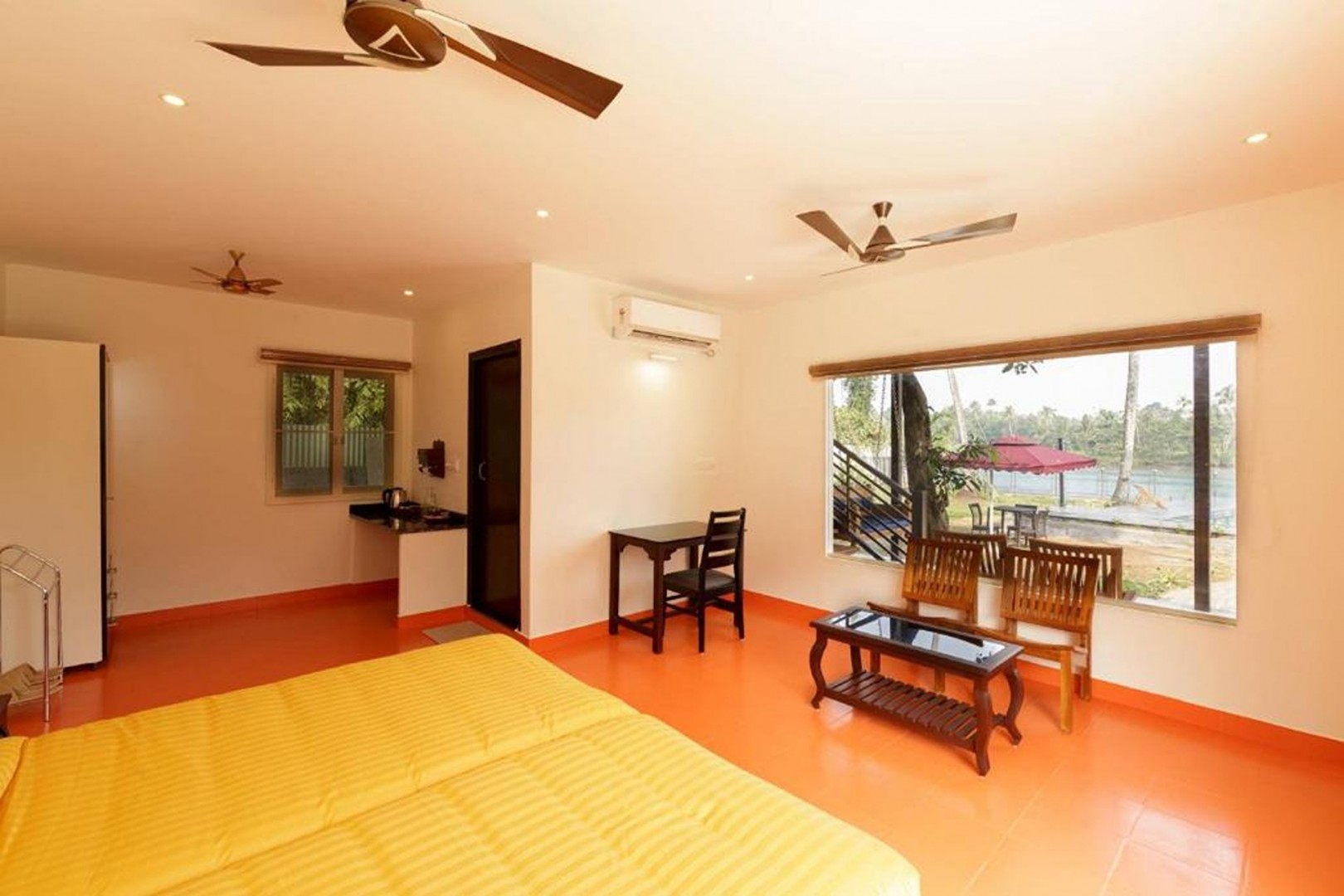 Deluxe Double or Twin with River View
