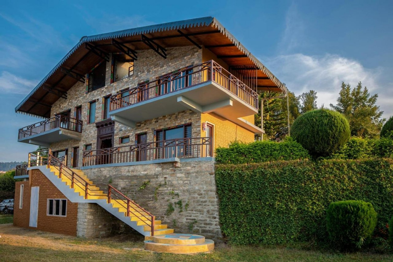 BluSalzz Homes - The Himalayan Bungalow, Almora - Uttarakhand by ZUZU 10/49