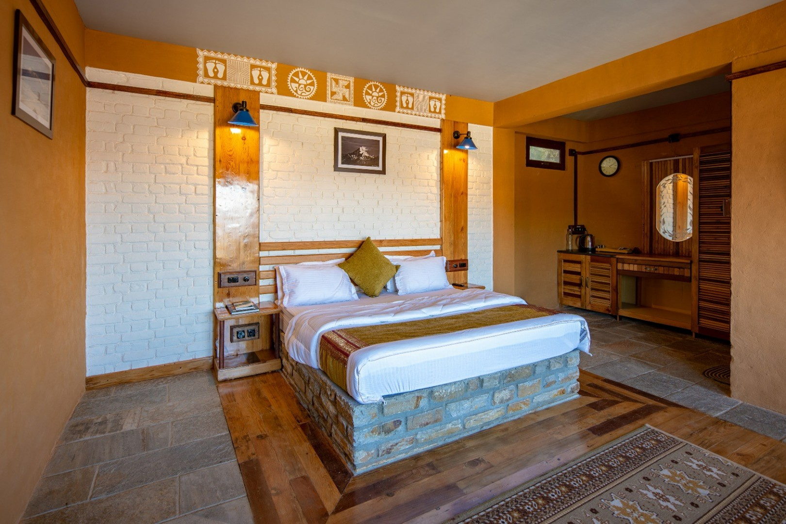 Himalaya Room، BluSalzz Homes - The Himalayan Bungalow, Almora - Uttarakhand by ZUZU 2/4
