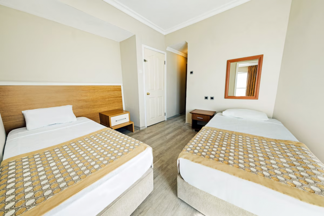 Afytos Oren Park Mtk Hotel 8/10